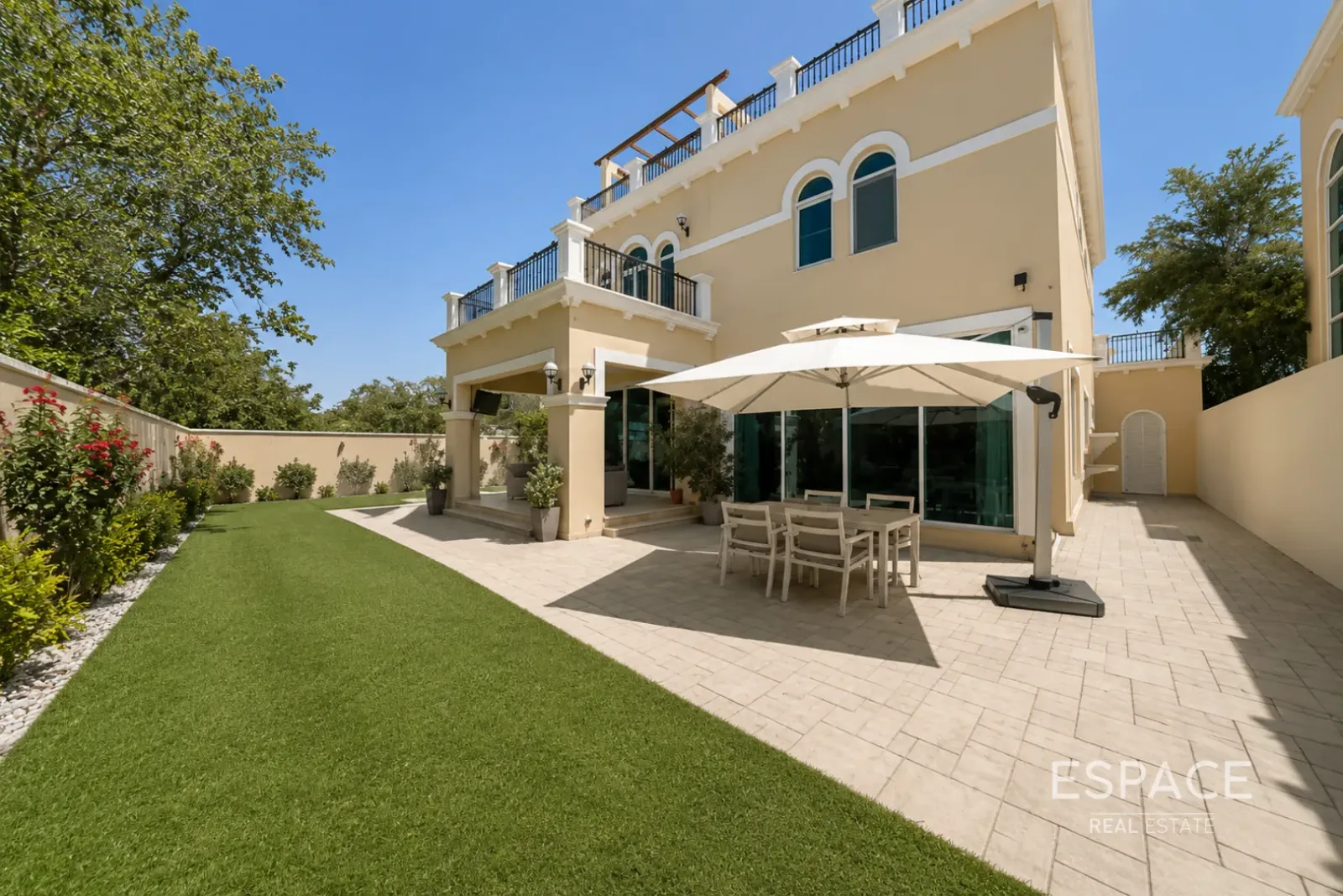 PropertiesGalleryCamera
