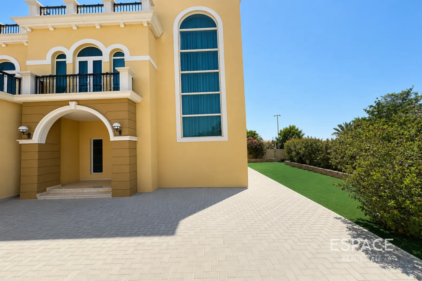 PropertiesGalleryCamera