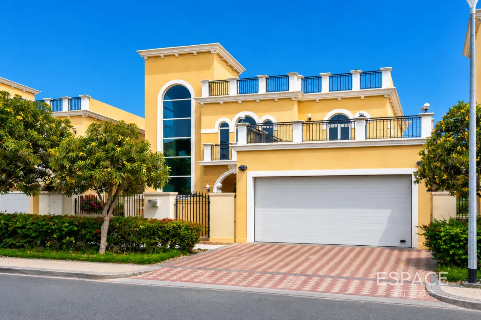 PropertiesGalleryCamera