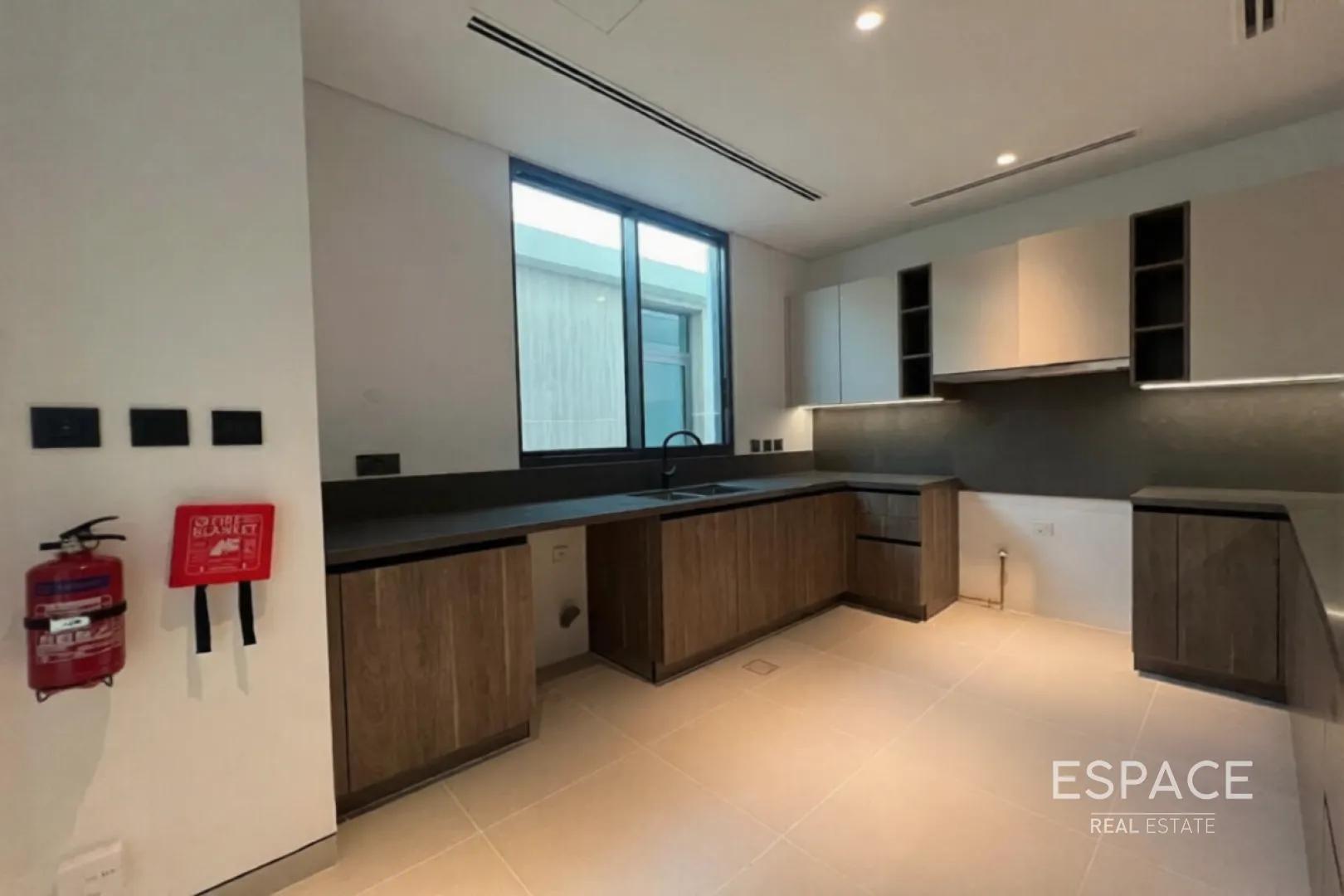 single static gallery