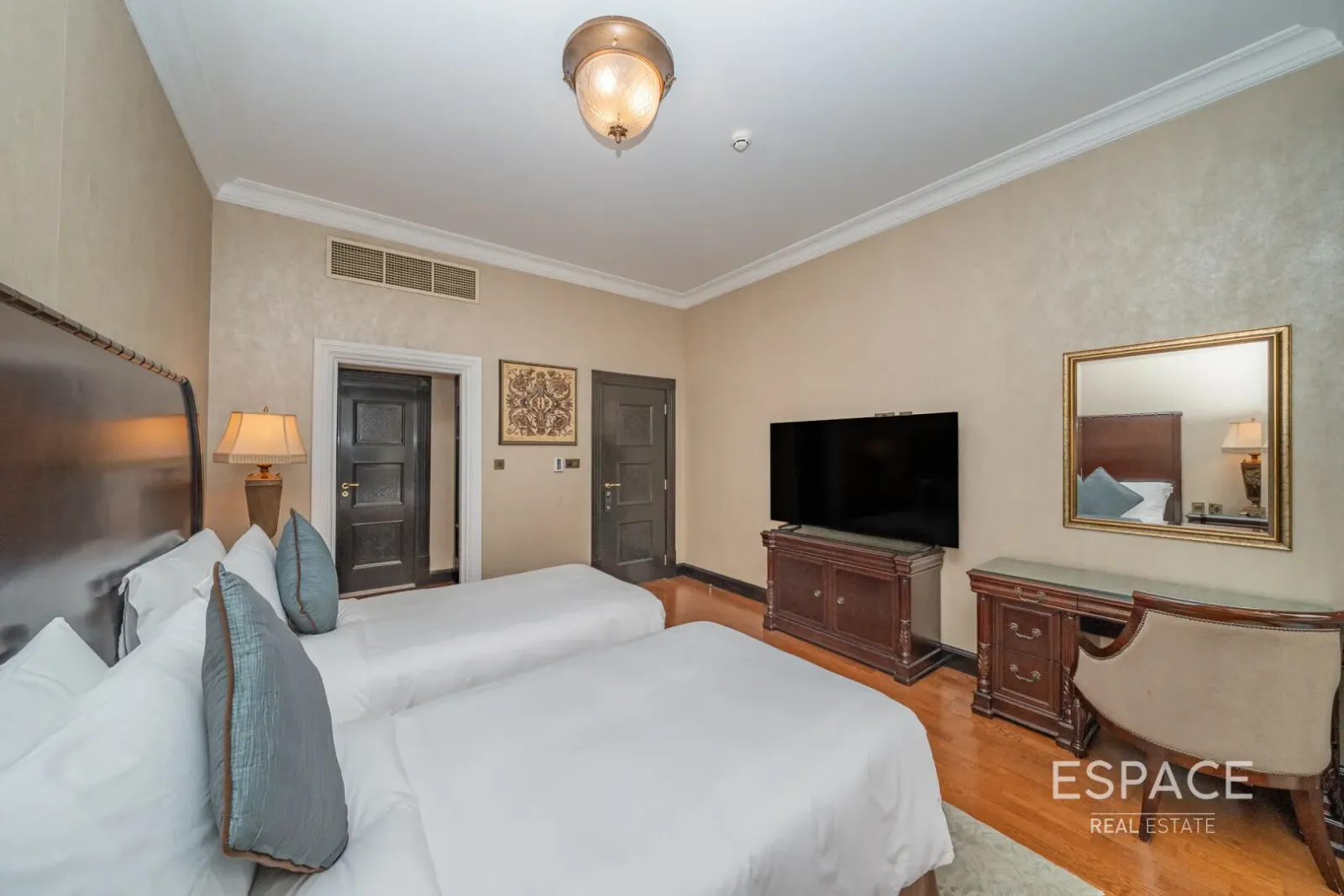PropertiesGalleryCamera