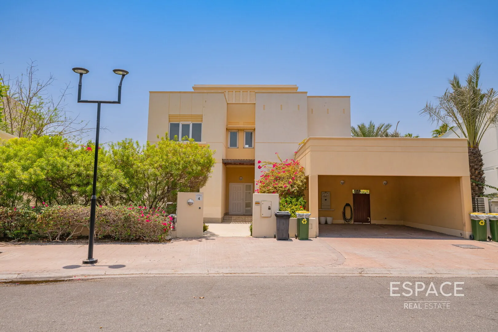 PropertiesGalleryCamera