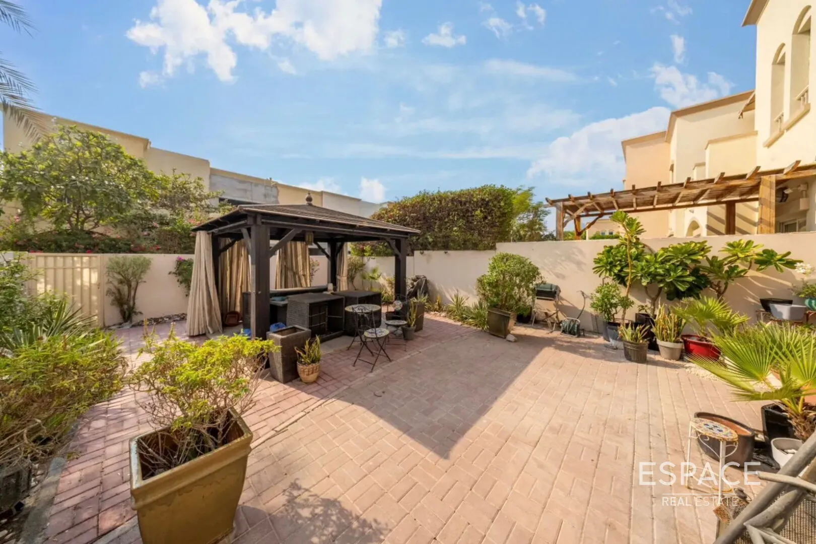 single static gallery