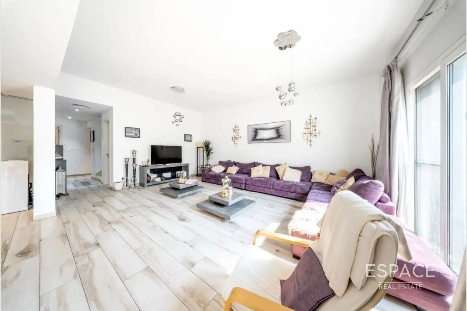 single static gallery