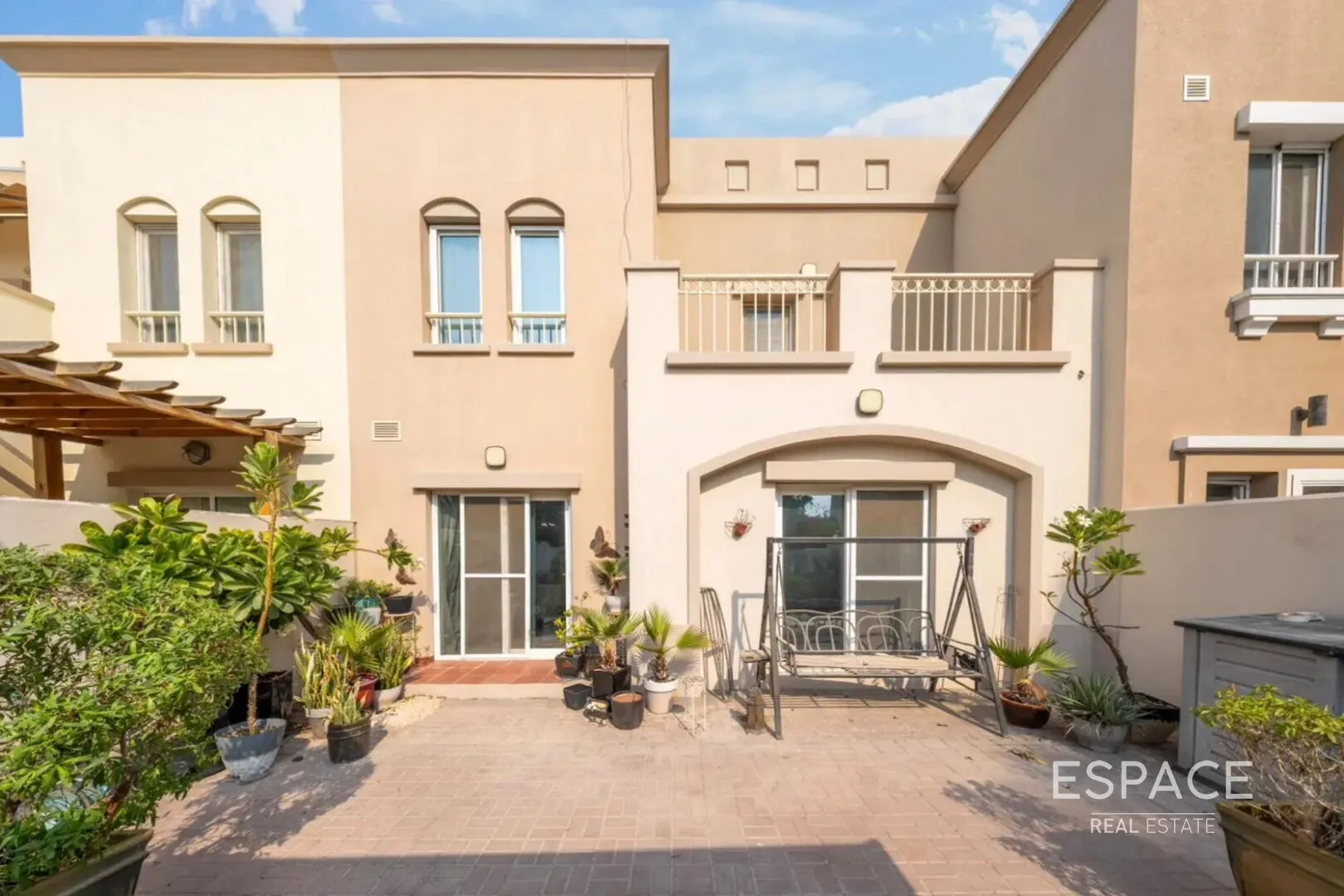 PropertiesGalleryCamera