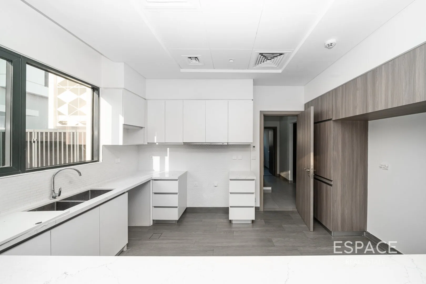 single static gallery