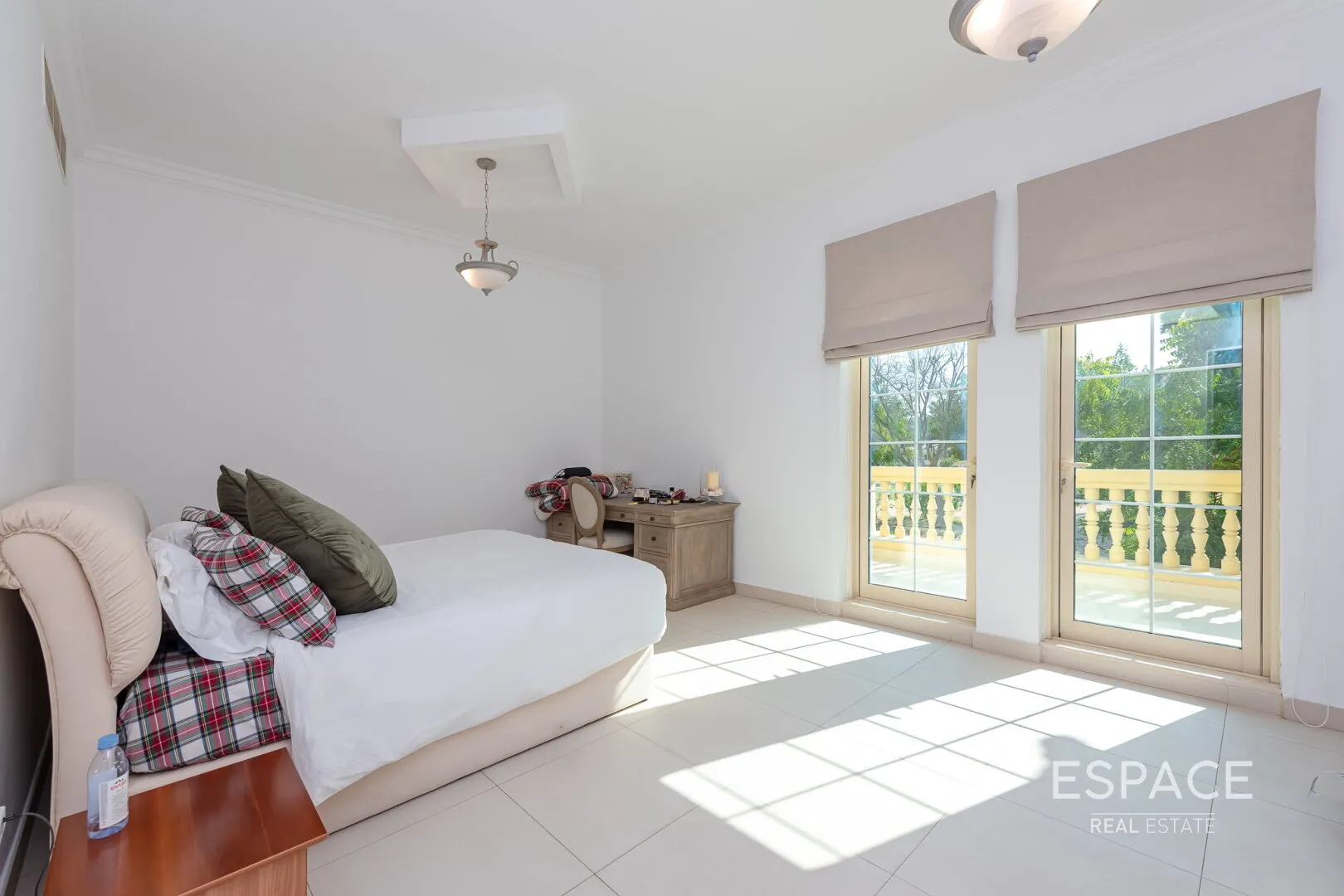 PropertiesGalleryCamera