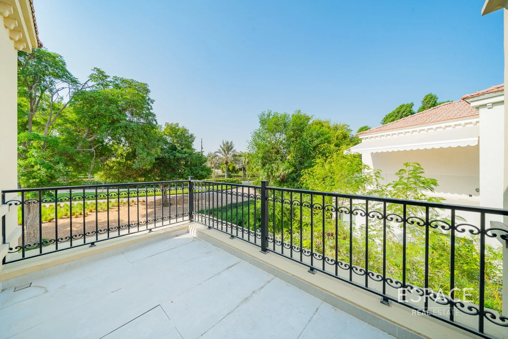 PropertiesGalleryCamera