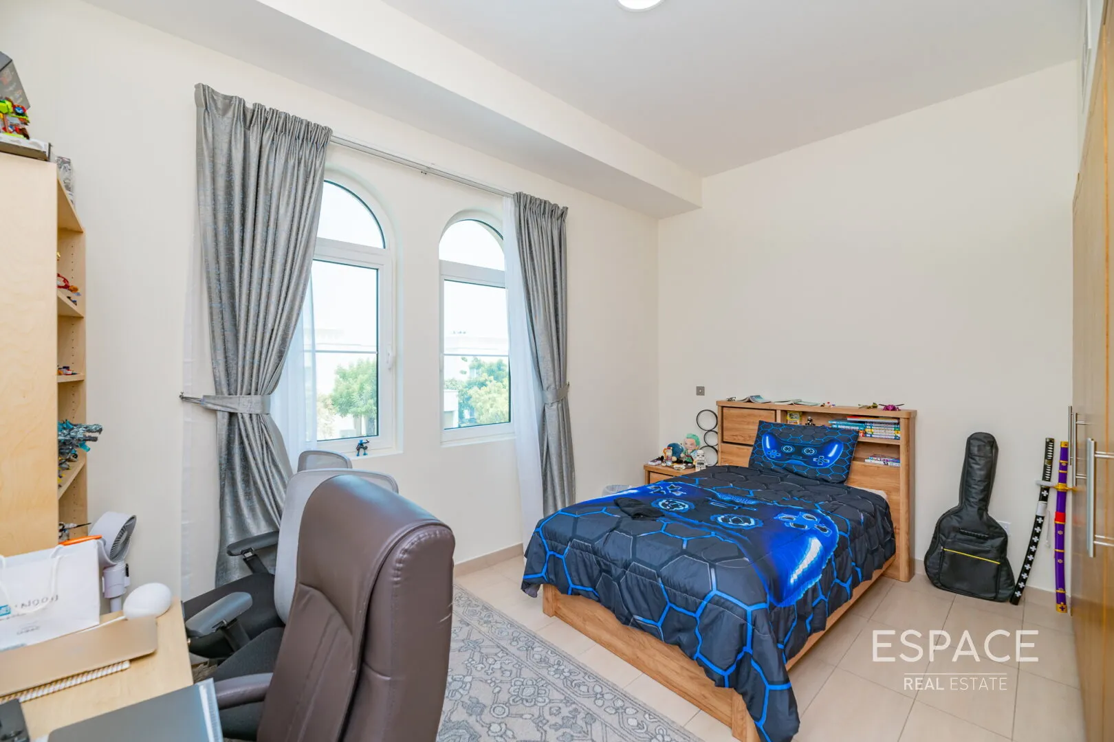 PropertiesGalleryCamera