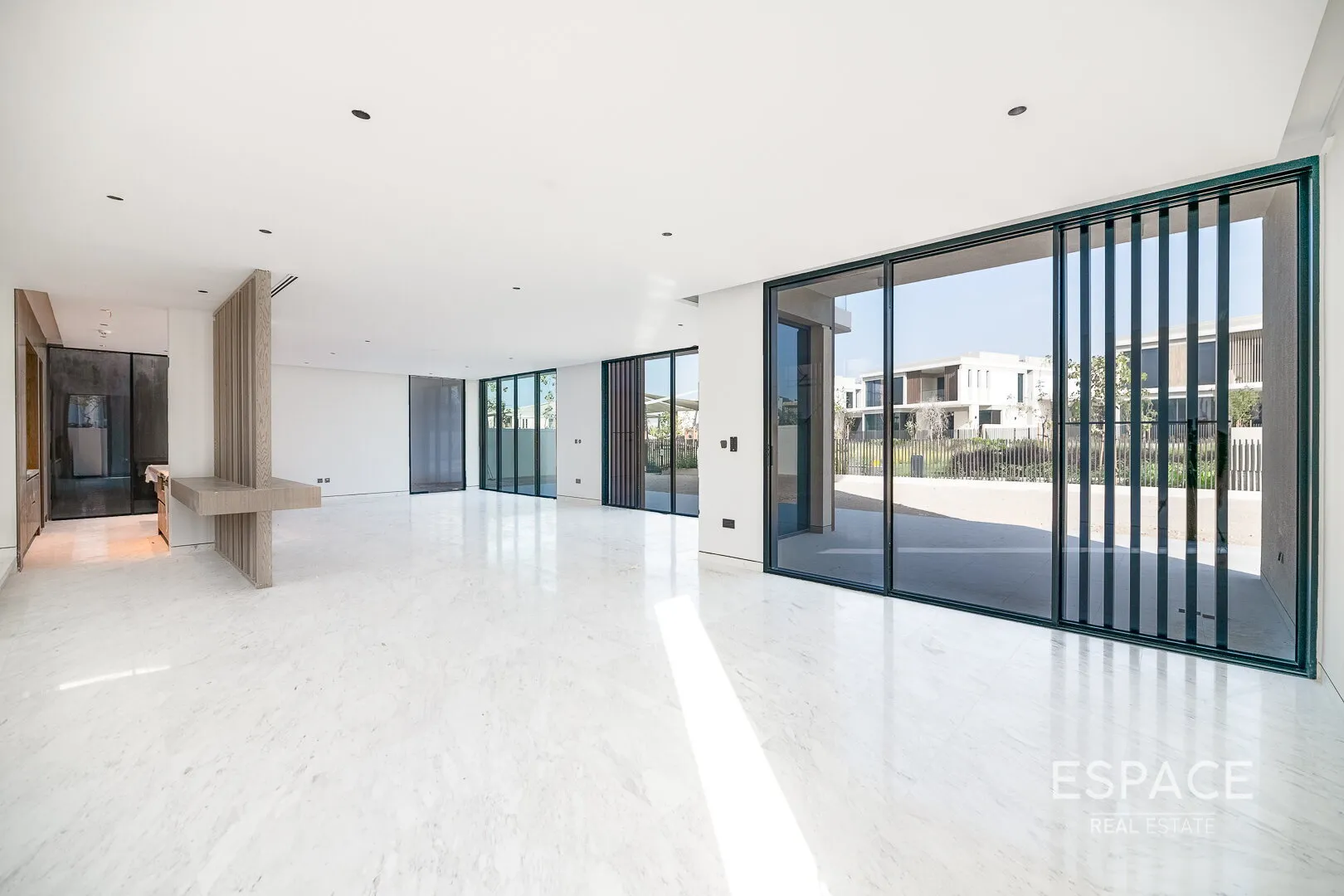 single static gallery