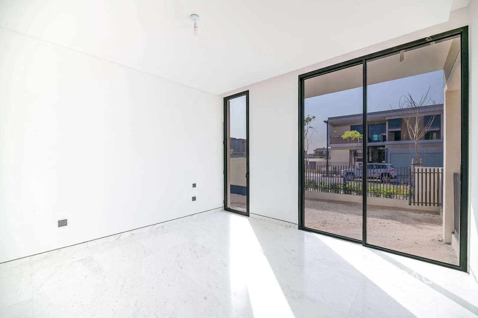 single static gallery