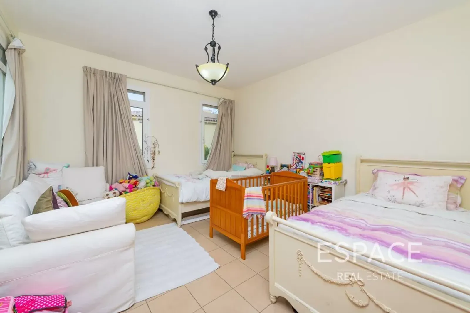 PropertiesGalleryCamera