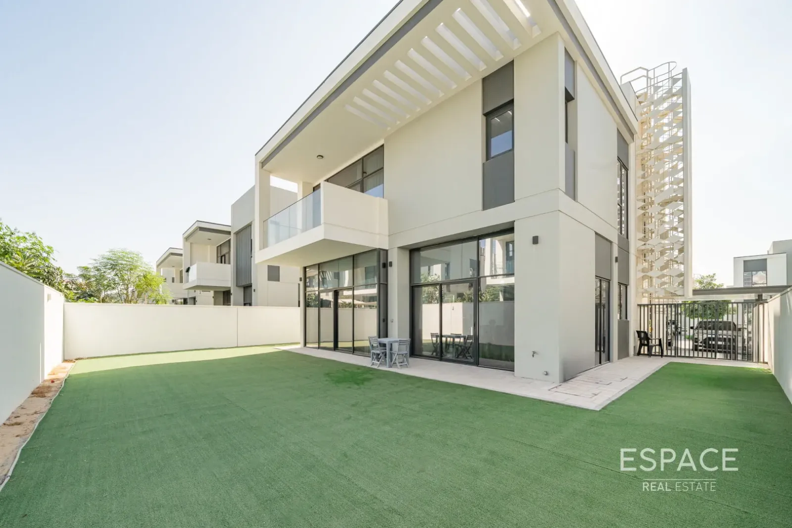 PropertiesGalleryCamera