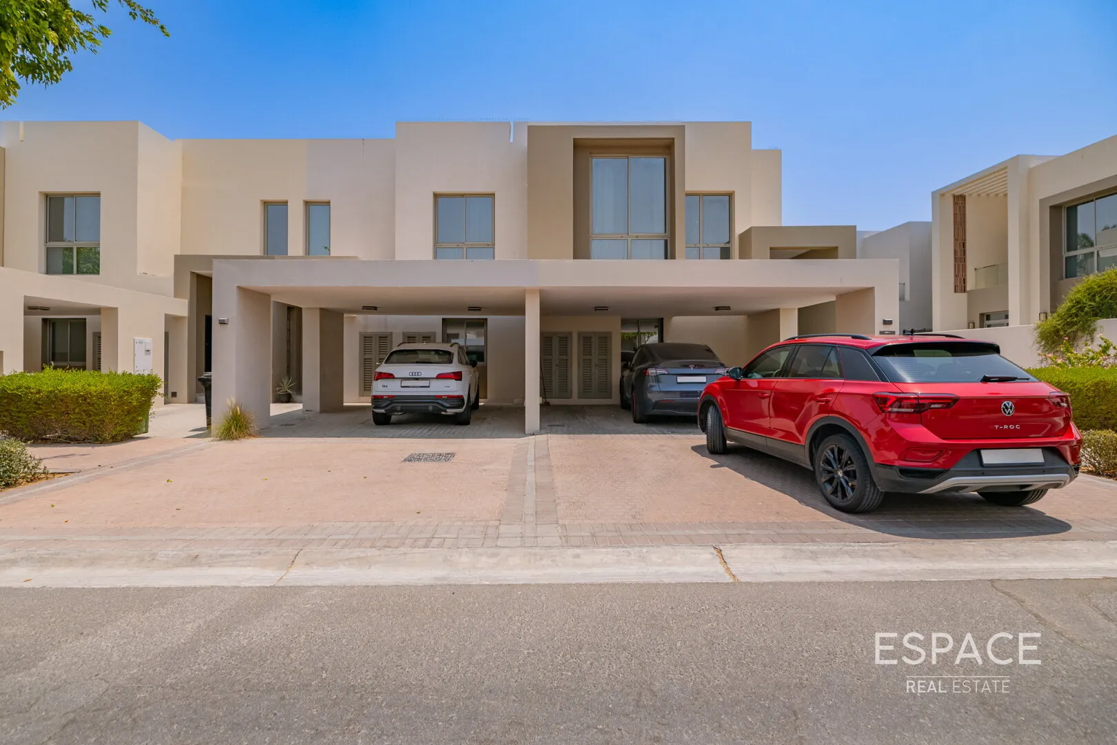 PropertiesGalleryCamera