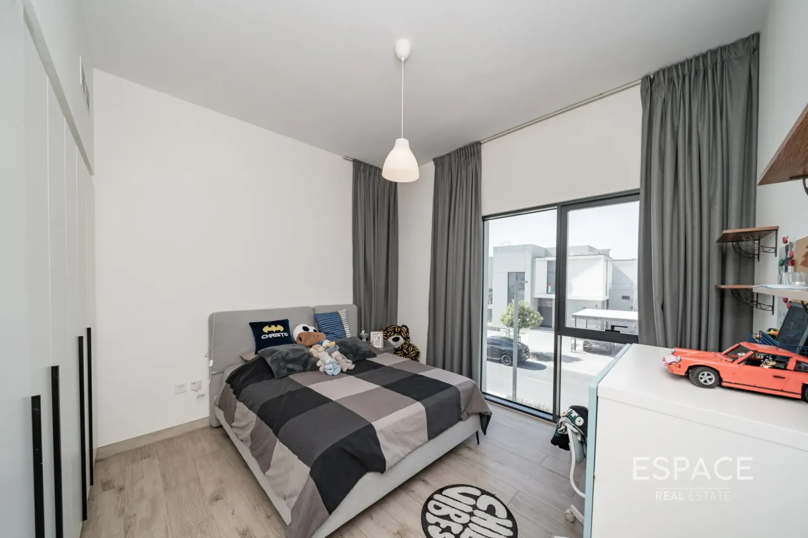 PropertiesGalleryCamera