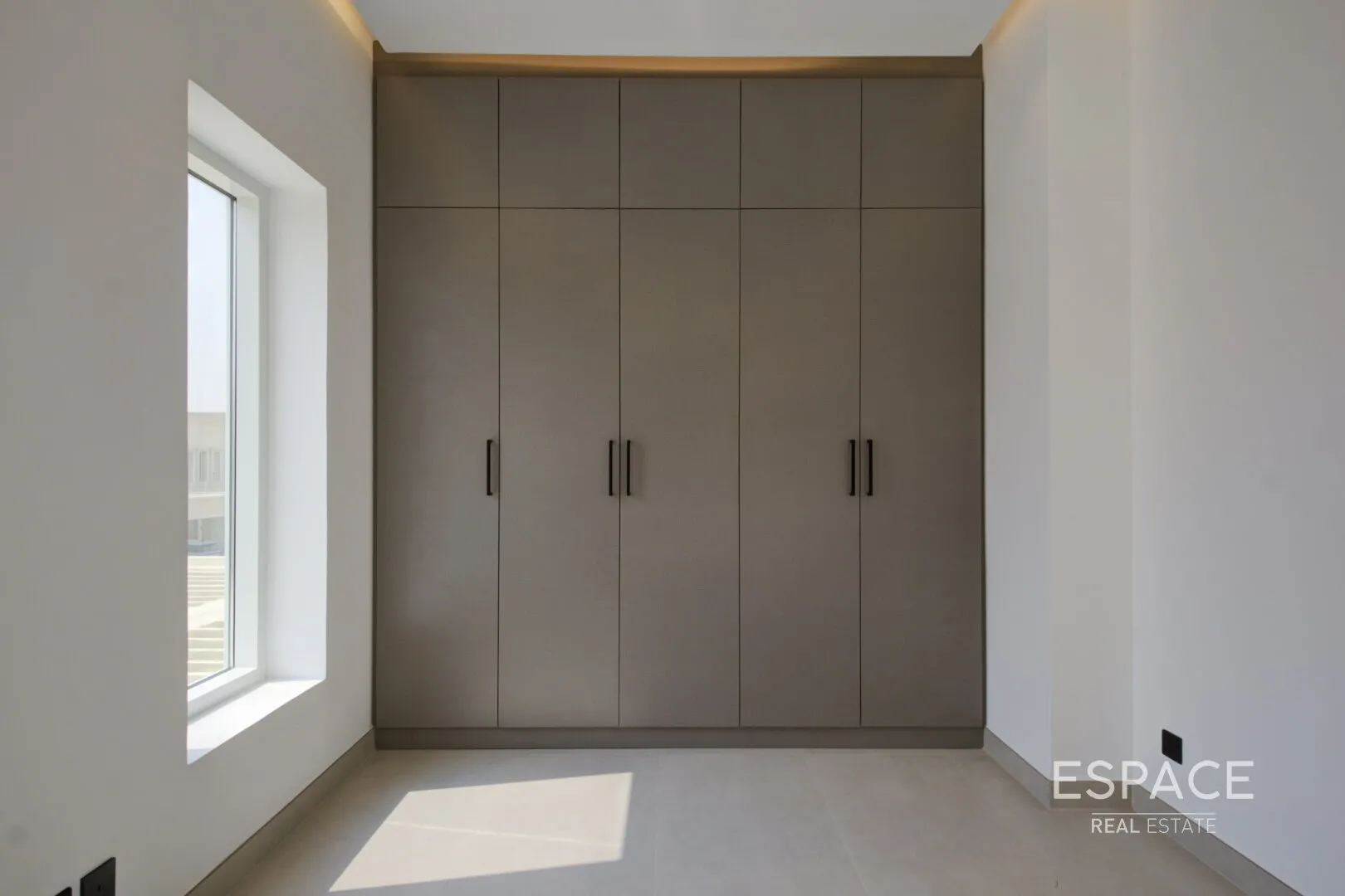 single static gallery