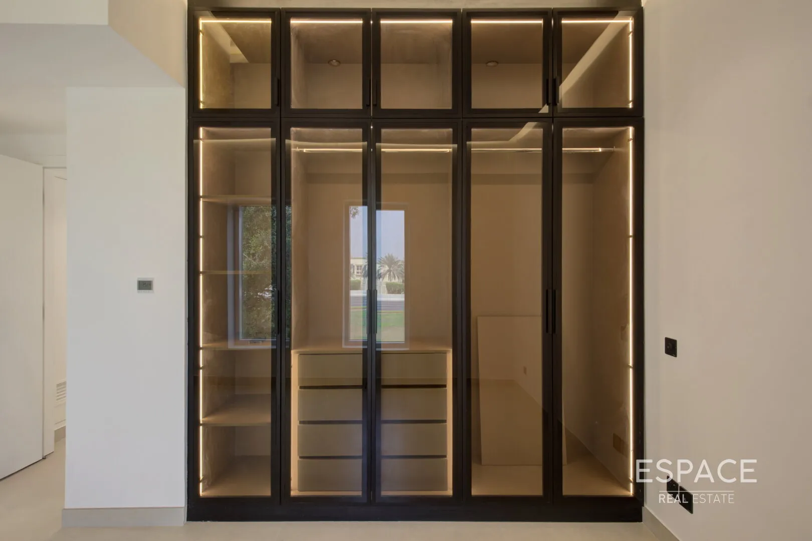 PropertiesGalleryCamera