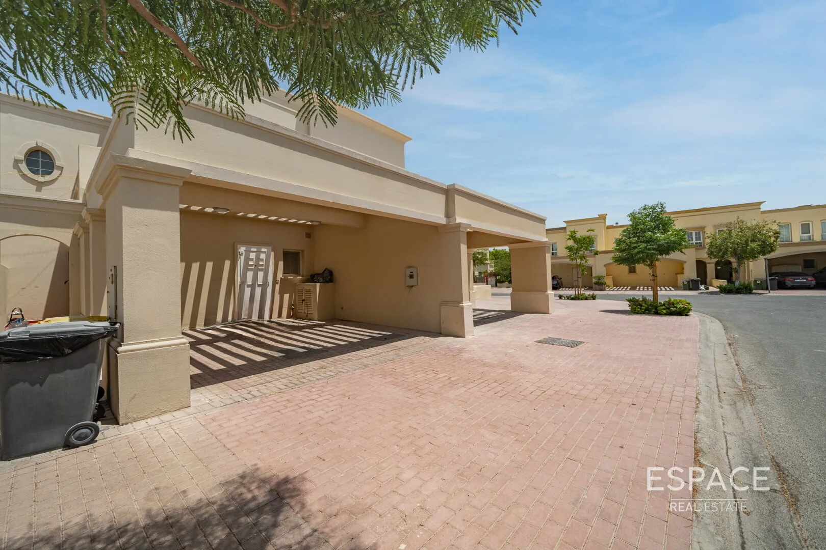 PropertiesGalleryCamera