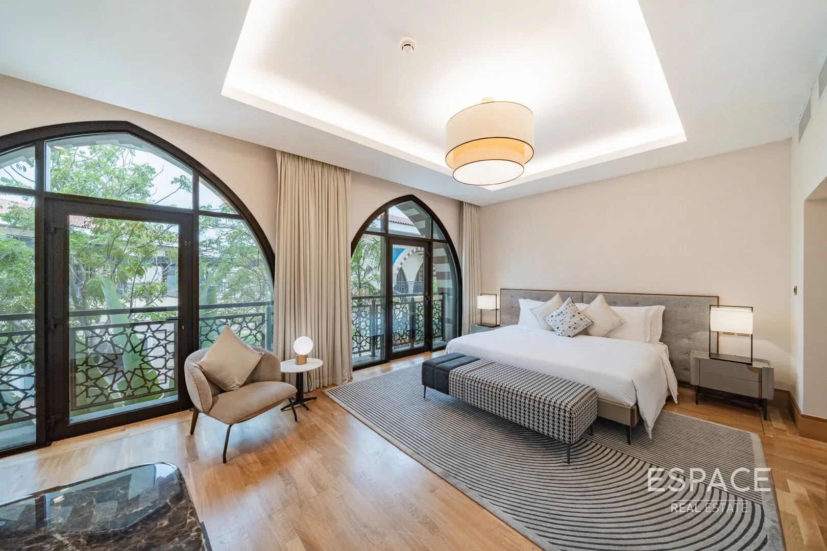 PropertiesGalleryCamera