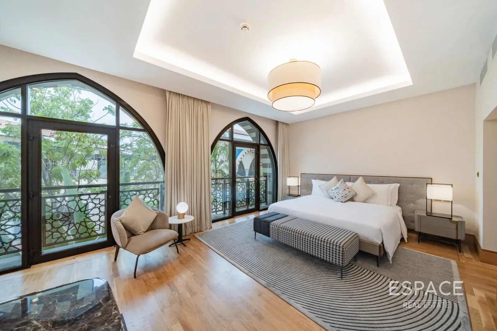PropertiesGalleryCamera