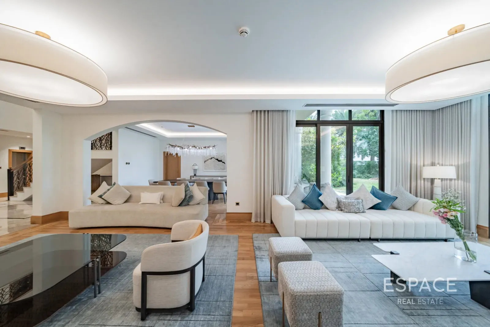 PropertiesGalleryCamera