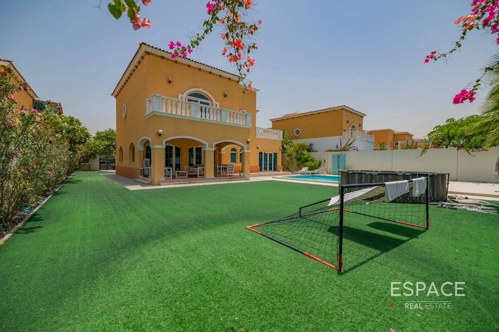 PropertiesGalleryCamera