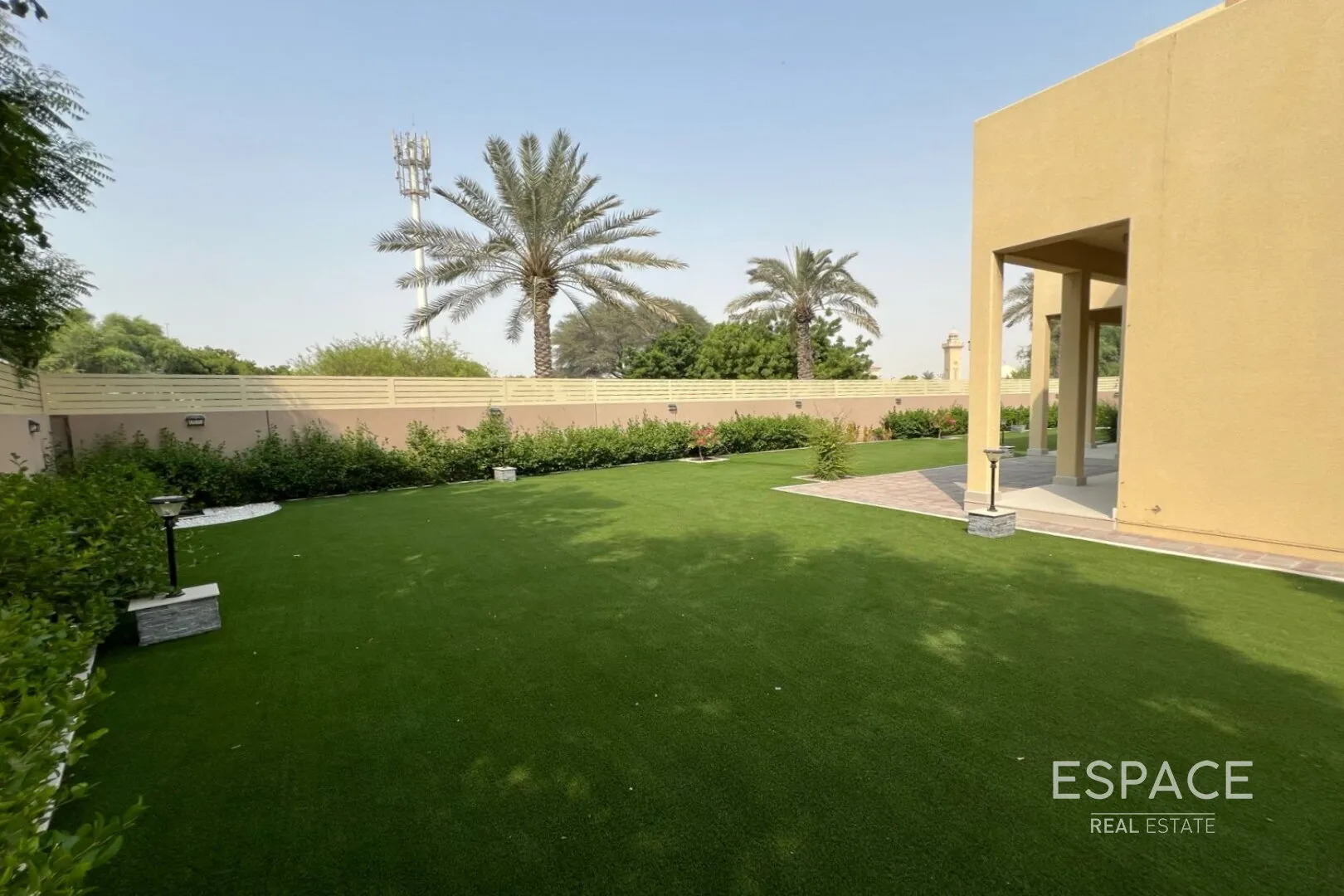 PropertiesGalleryCamera