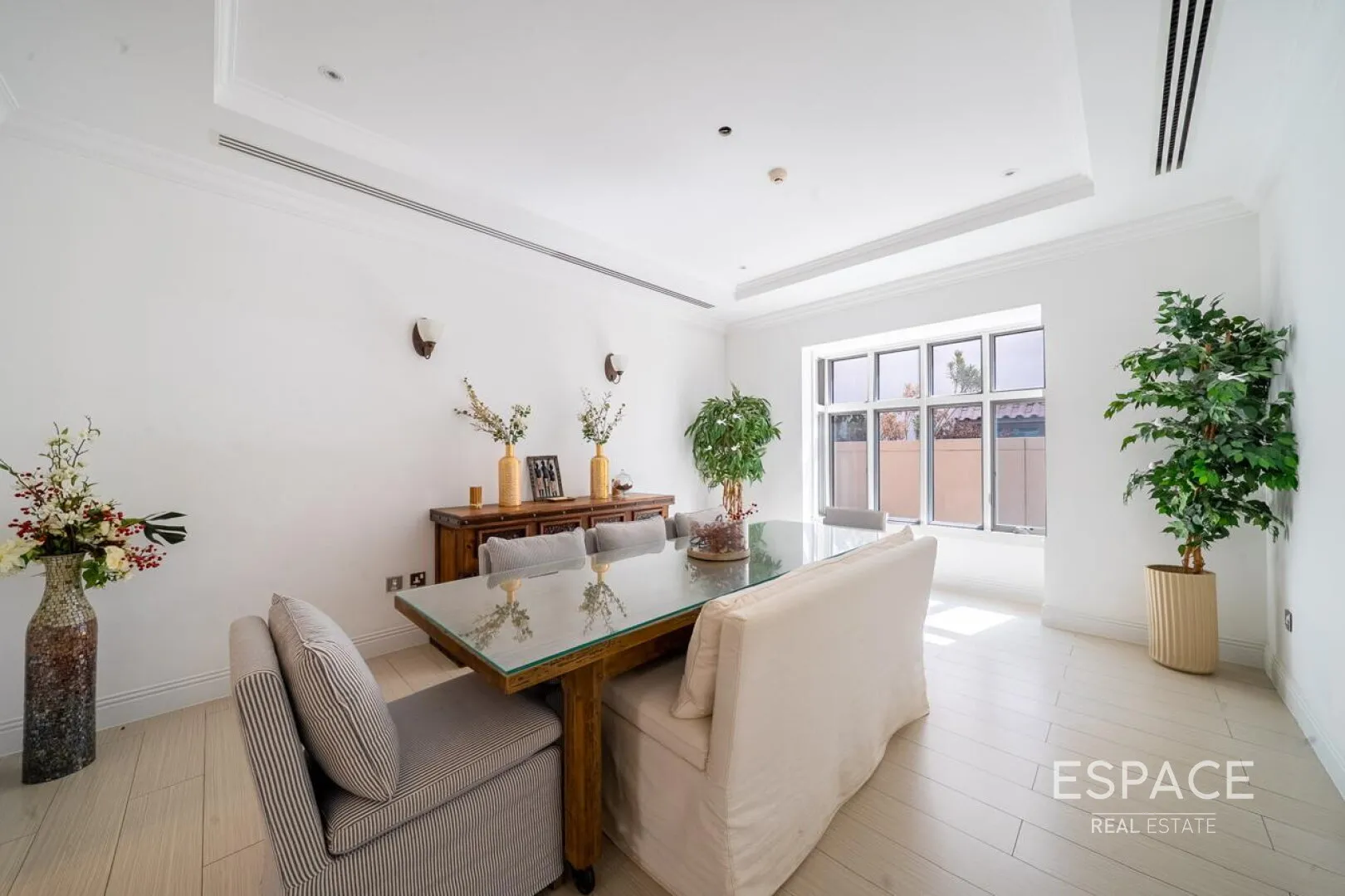 single static gallery