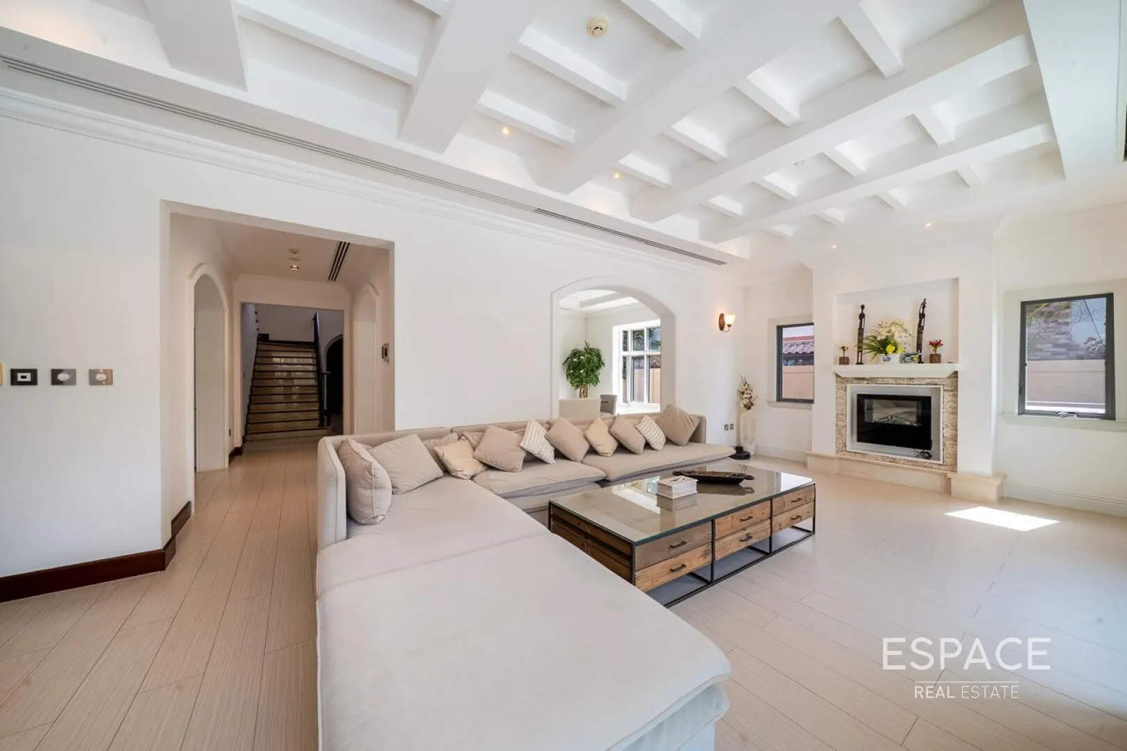 PropertiesGalleryCamera