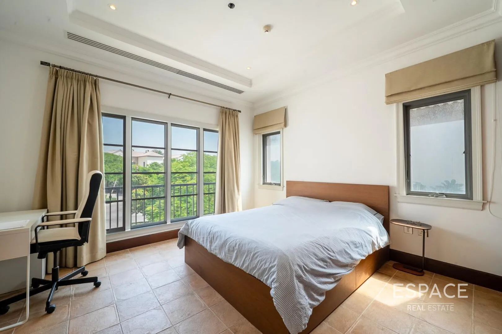 PropertiesGalleryCamera