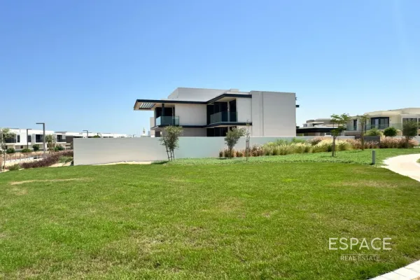 Jebel Ali Village Villas, Jebel Ali, Dubai - Espace