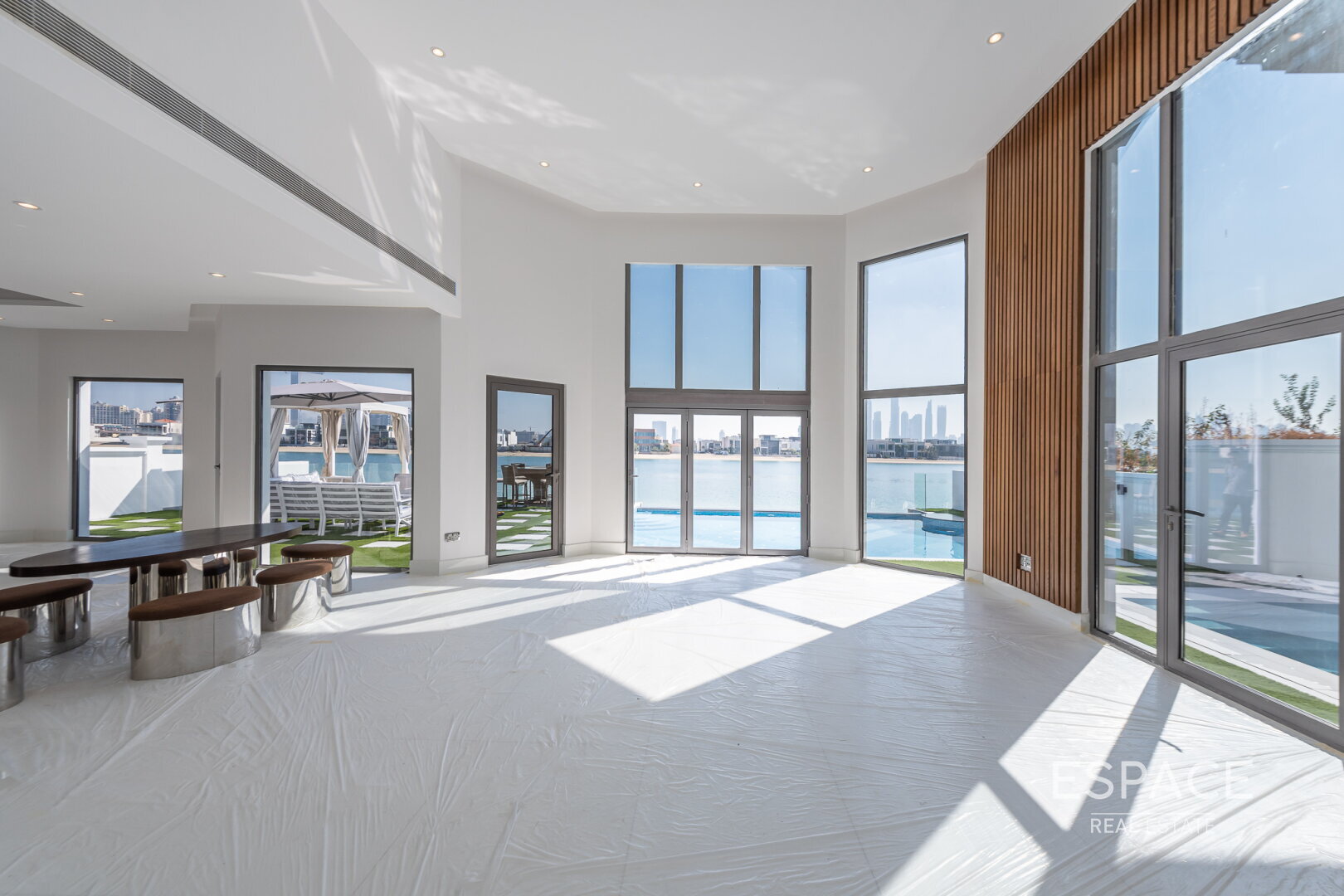 PropertiesGalleryCamera