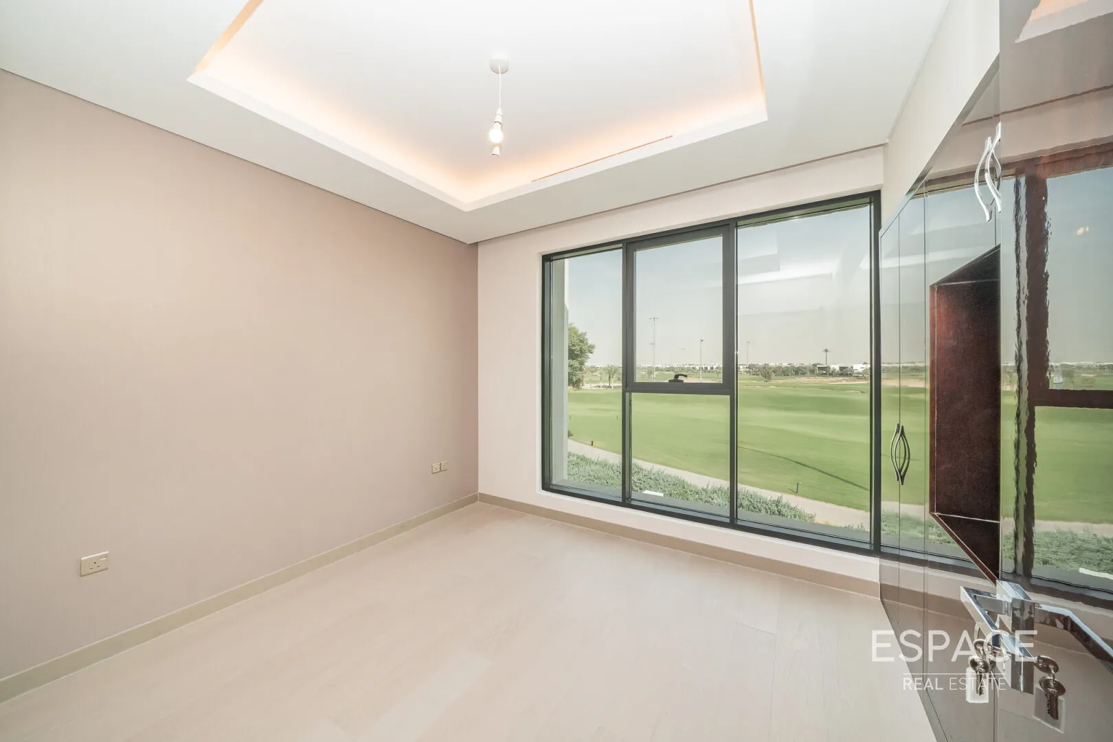 single static gallery