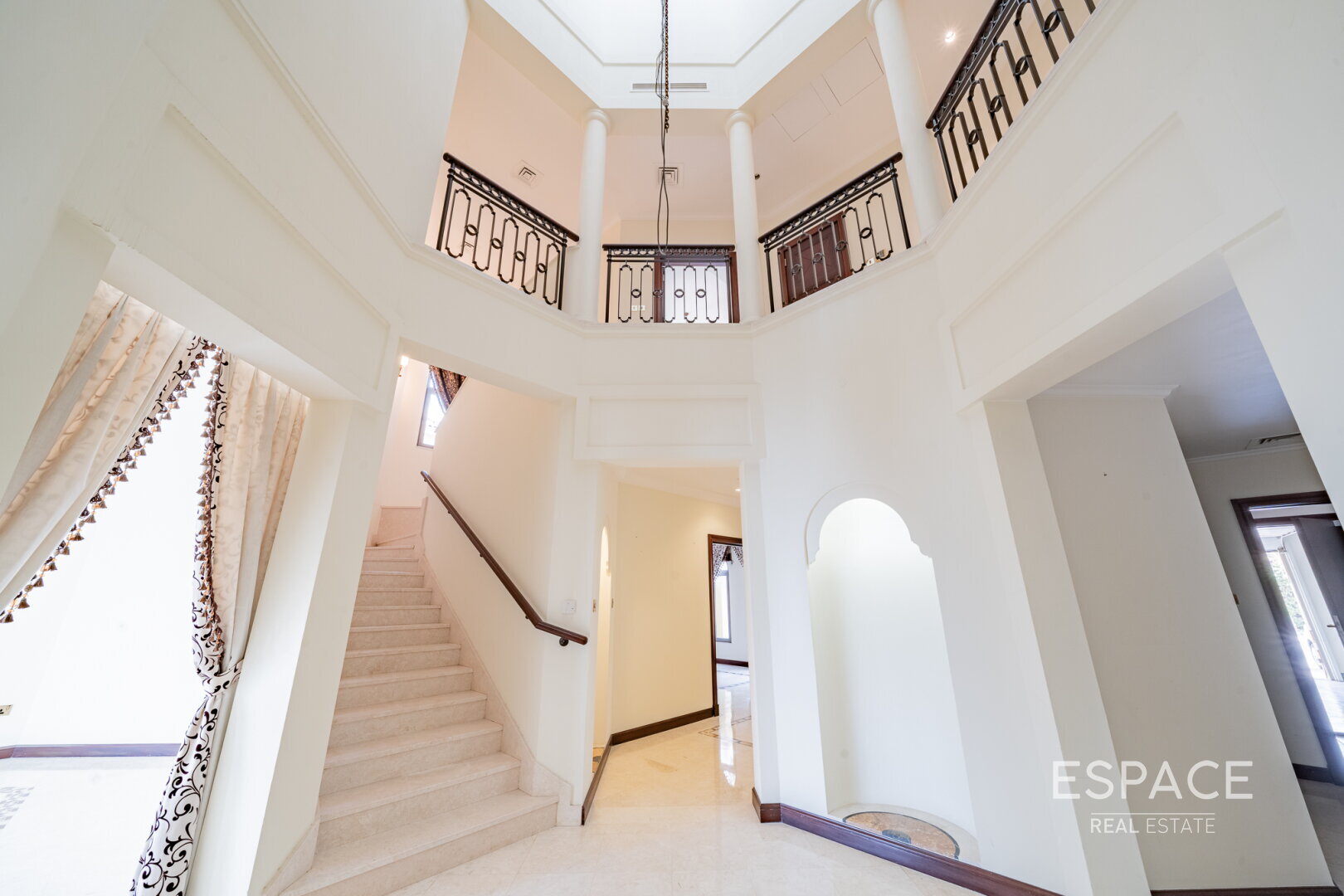 PropertiesGalleryCamera