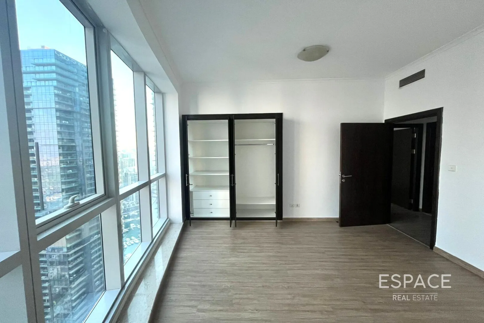 single static gallery