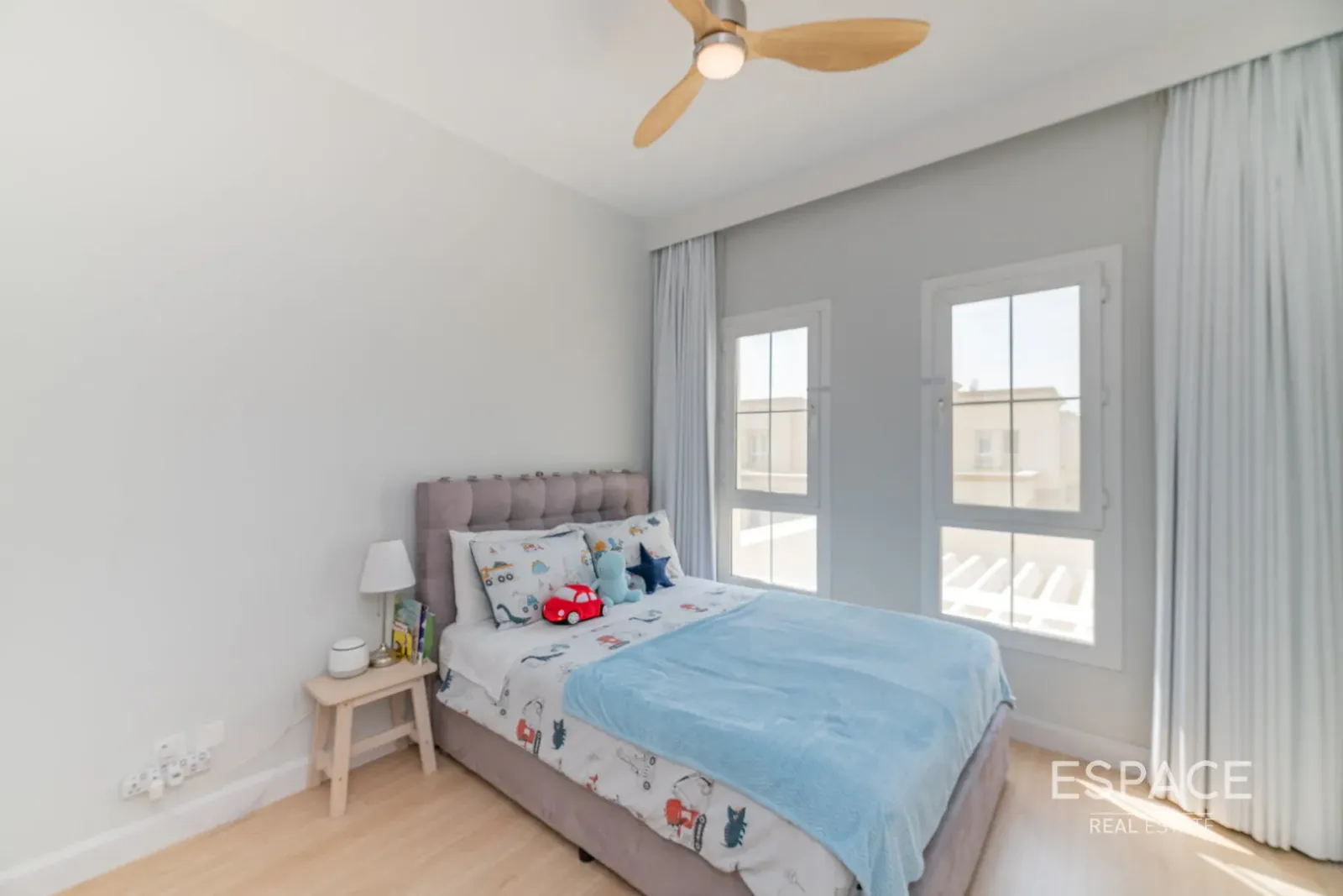 PropertiesGalleryCamera