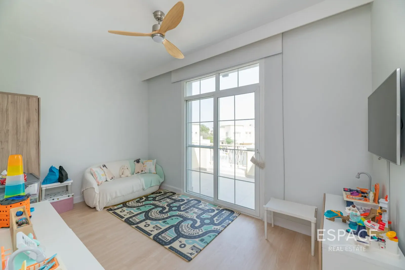 PropertiesGalleryCamera