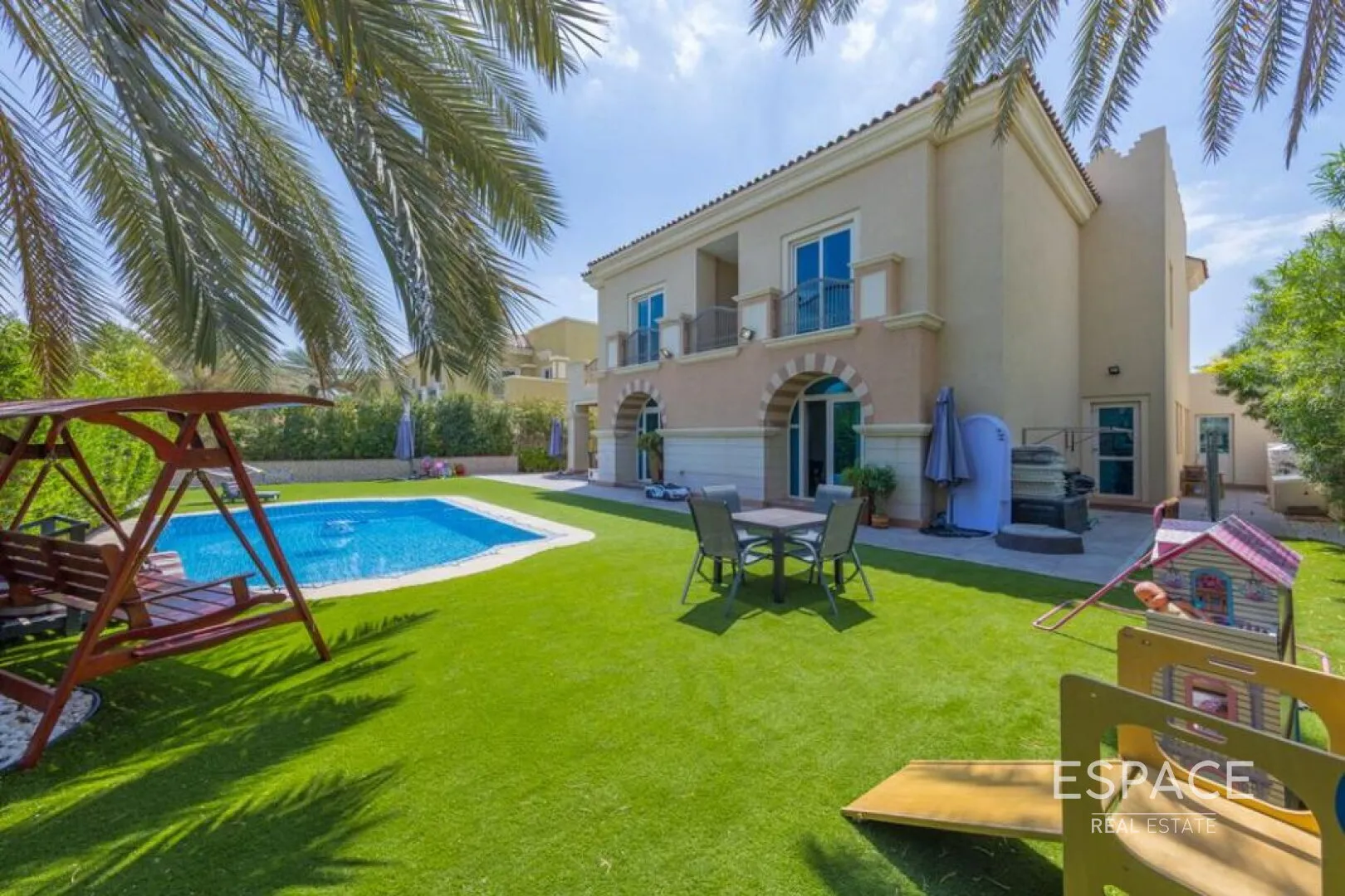 PropertiesGalleryCamera
