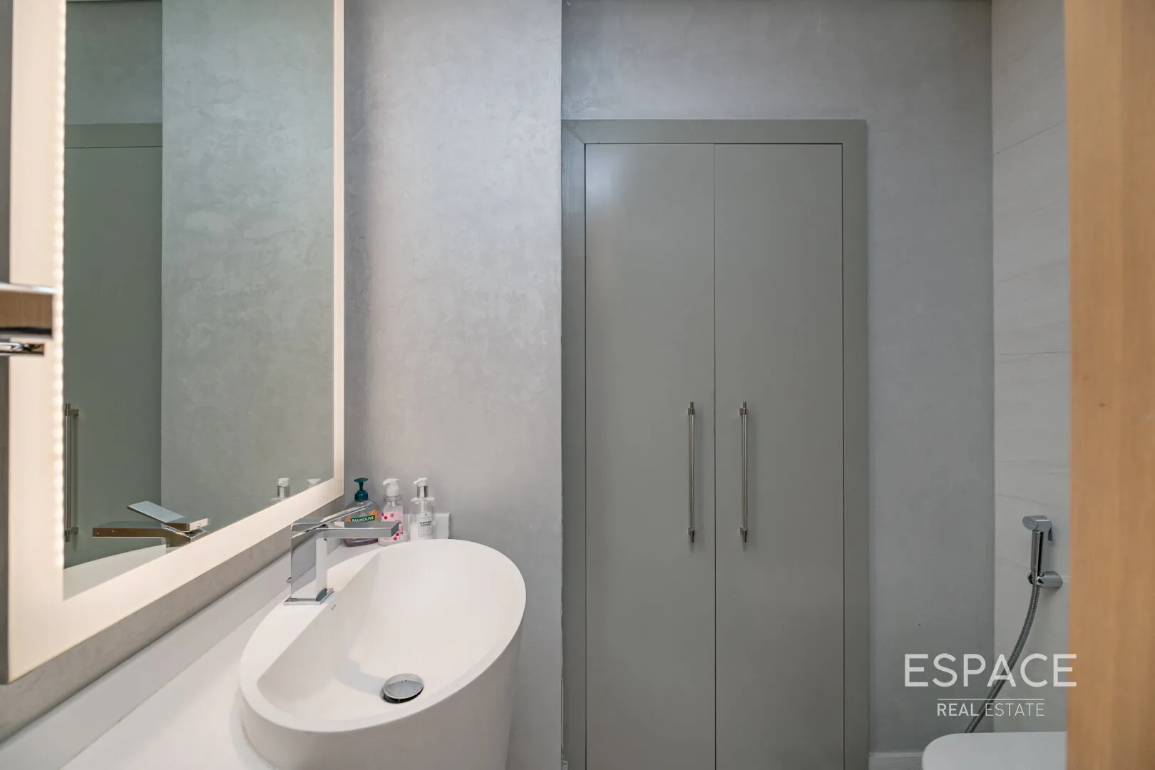 PropertiesGalleryCamera