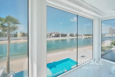 Frond F, Palm Jumeirah, Dubai - Espace