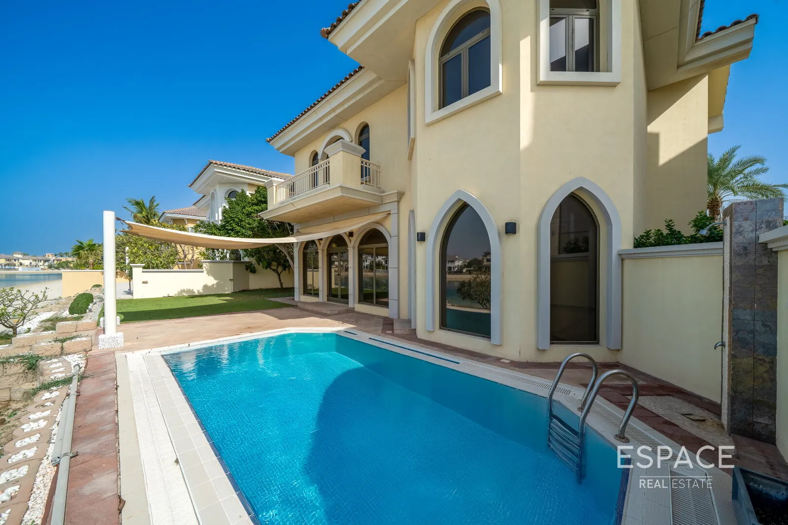 PropertiesGalleryCamera
