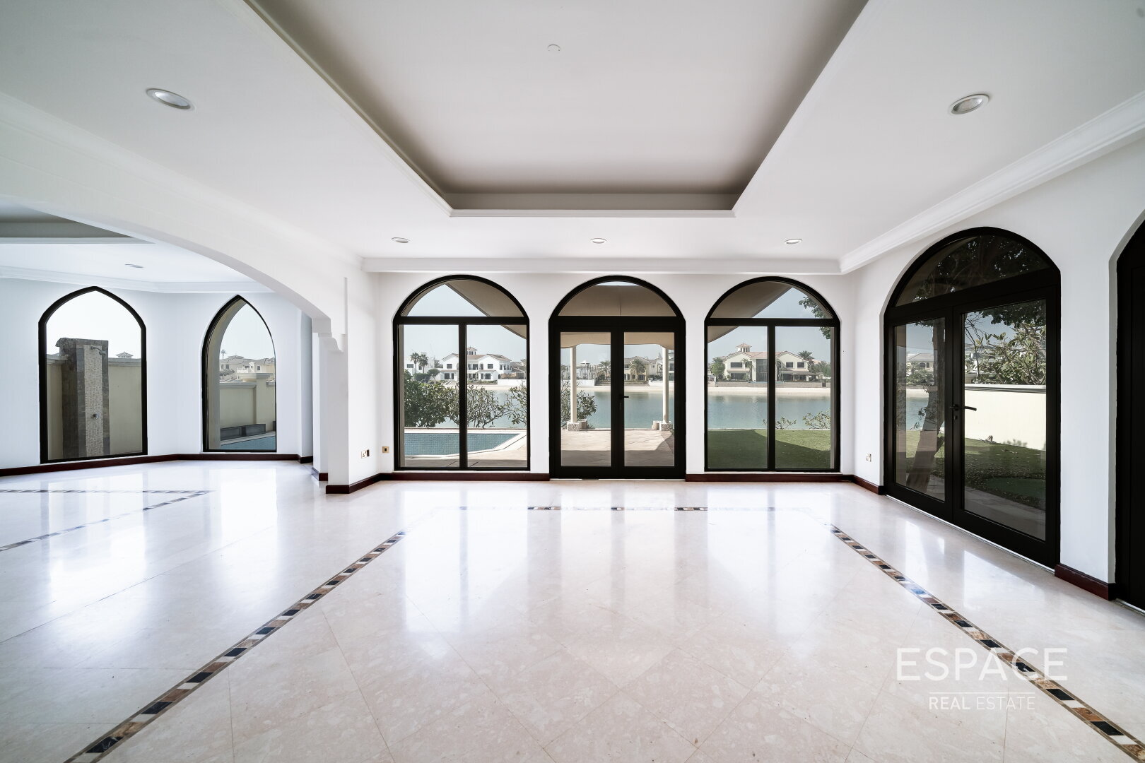 single static gallery