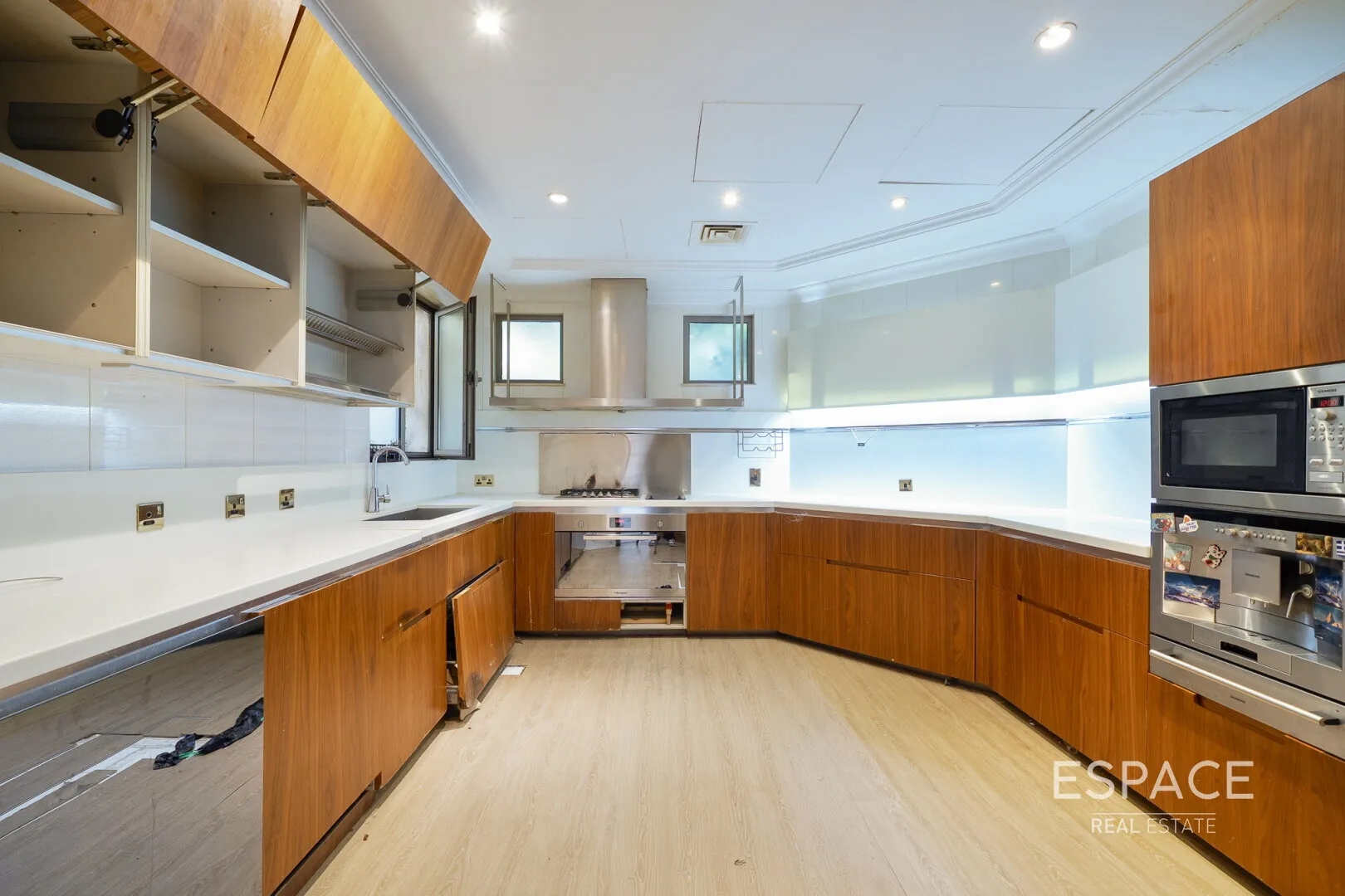 PropertiesGalleryCamera
