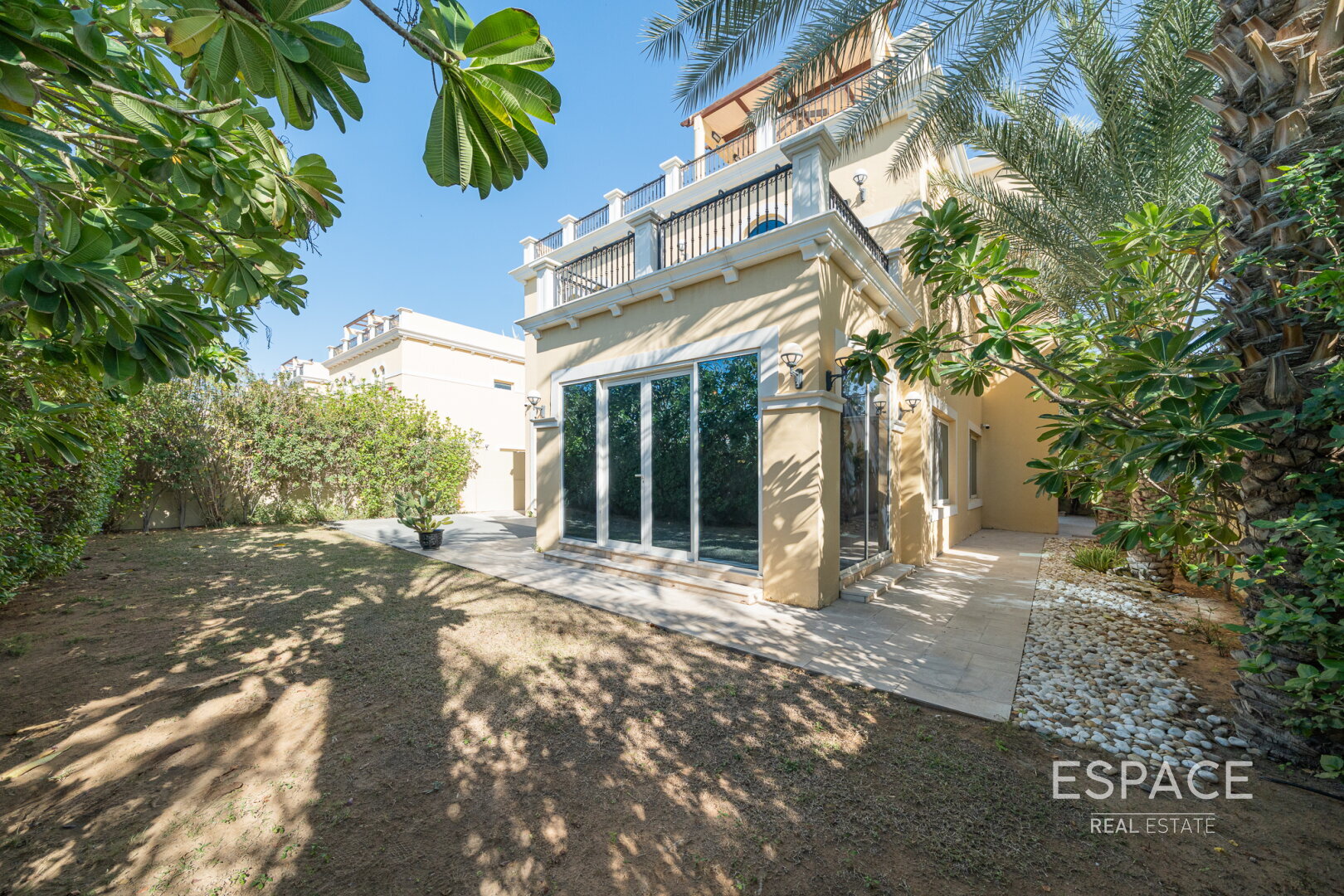 PropertiesGalleryCamera