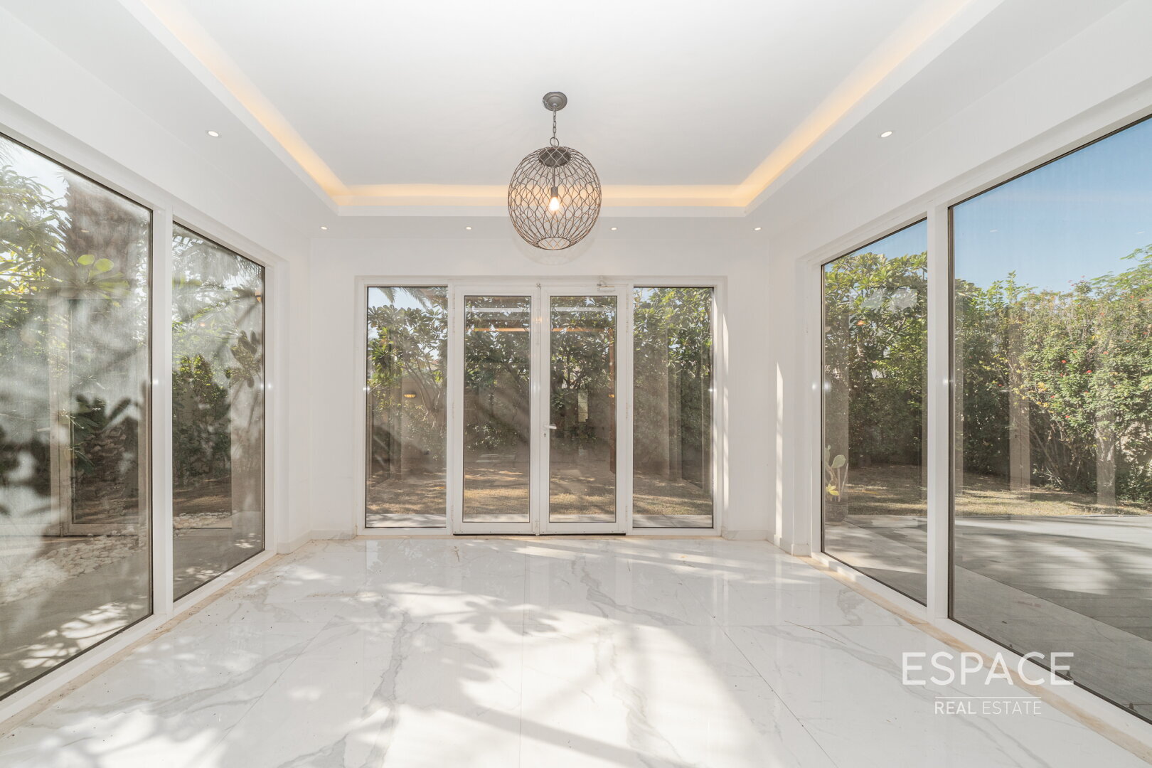 single static gallery