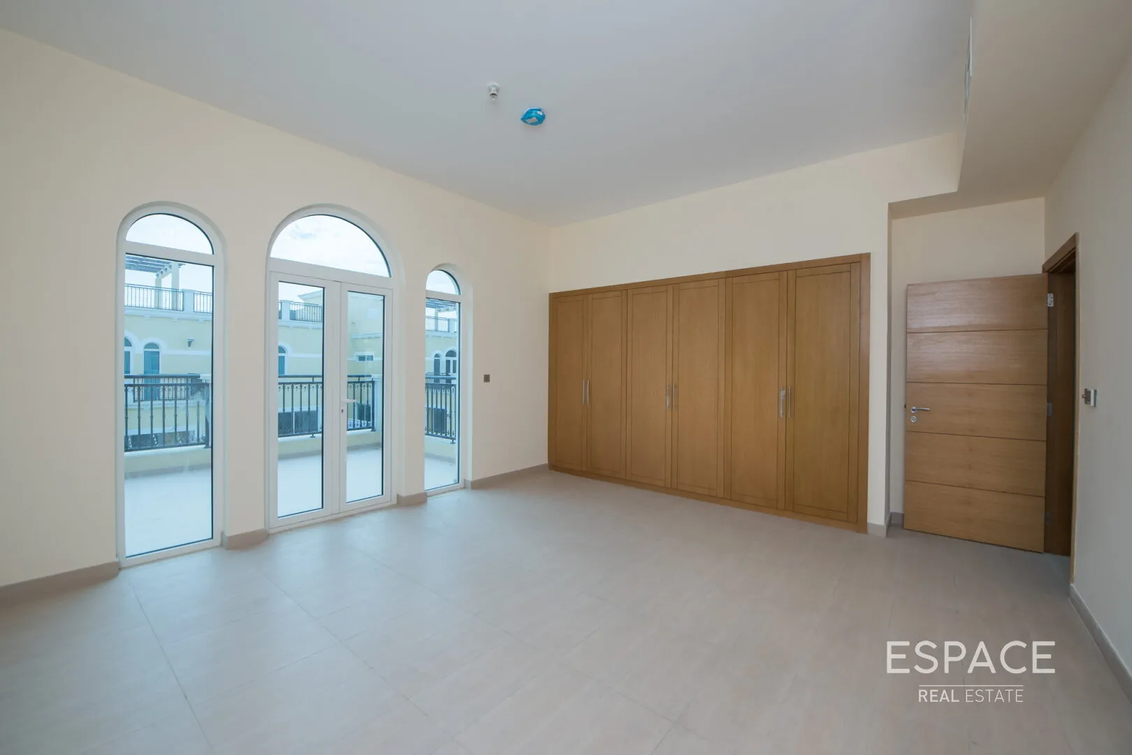 PropertiesGalleryCamera