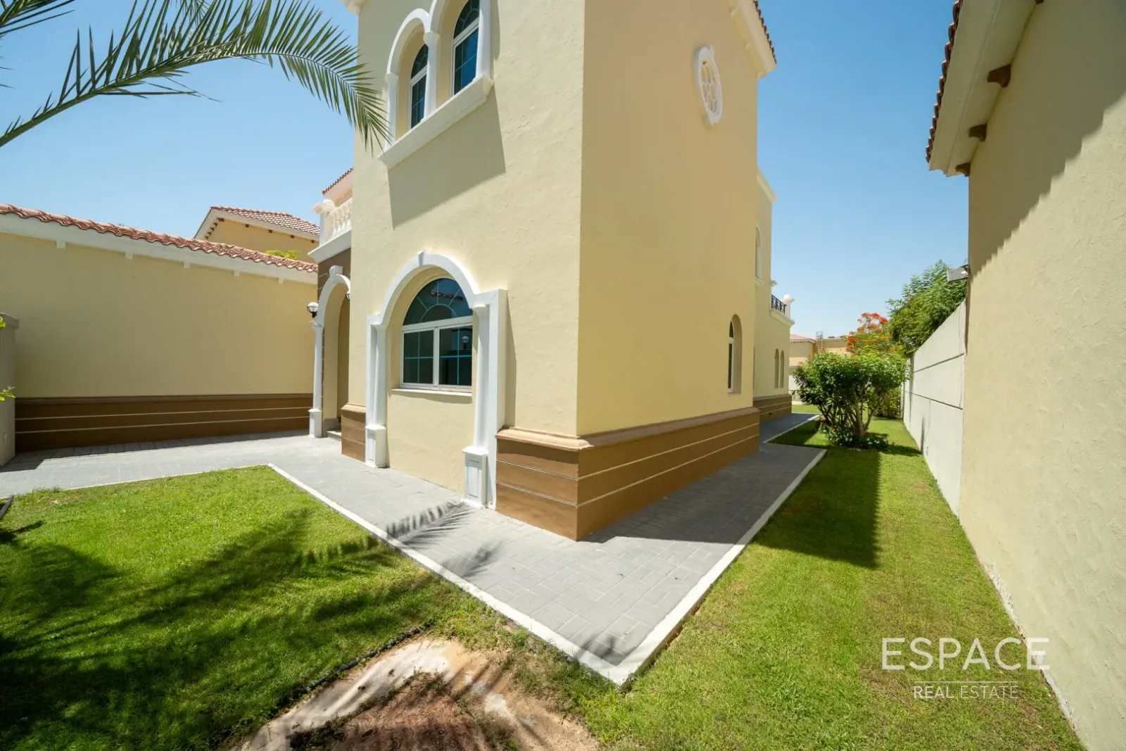 PropertiesGalleryCamera