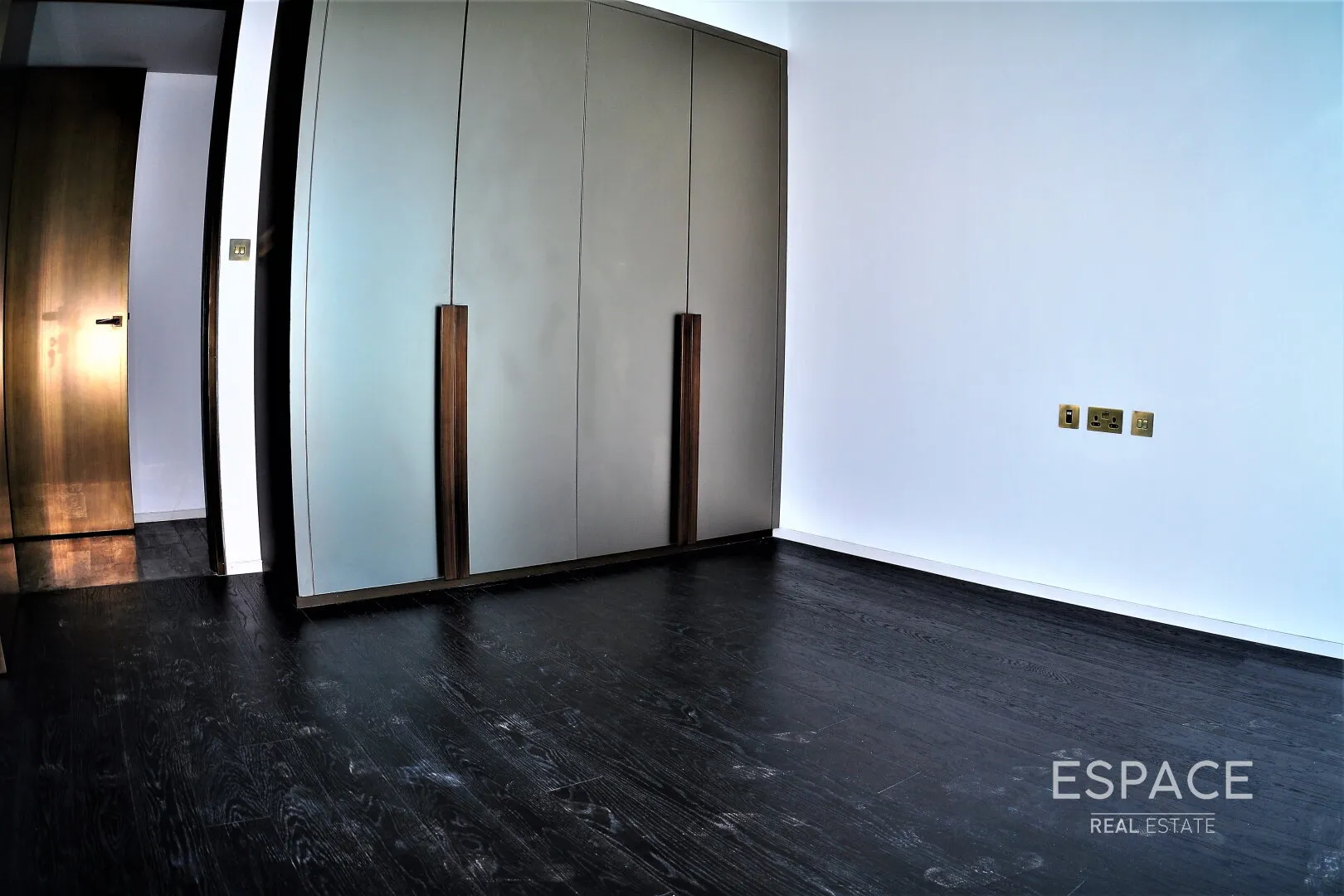 single static gallery