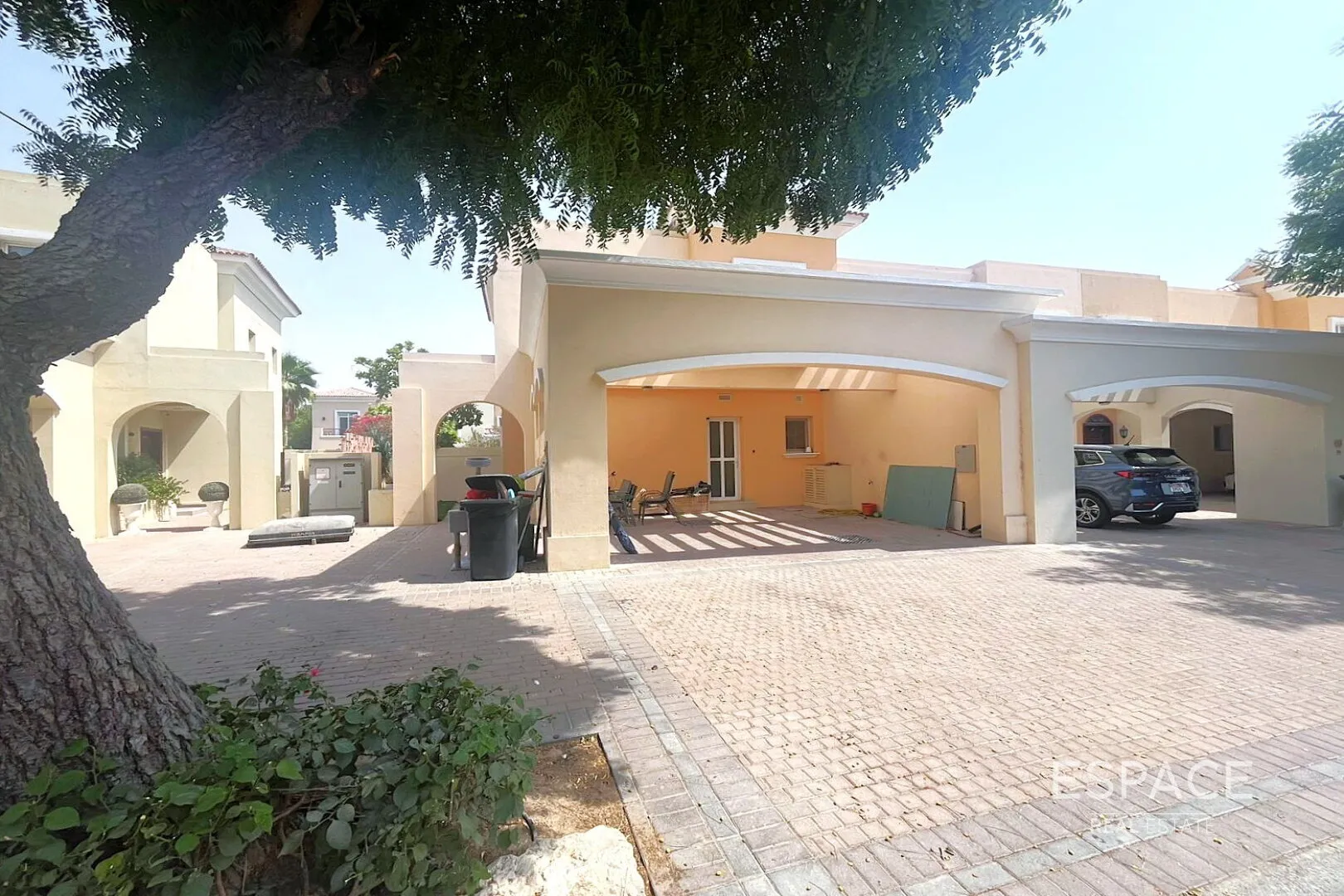 PropertiesGalleryCamera