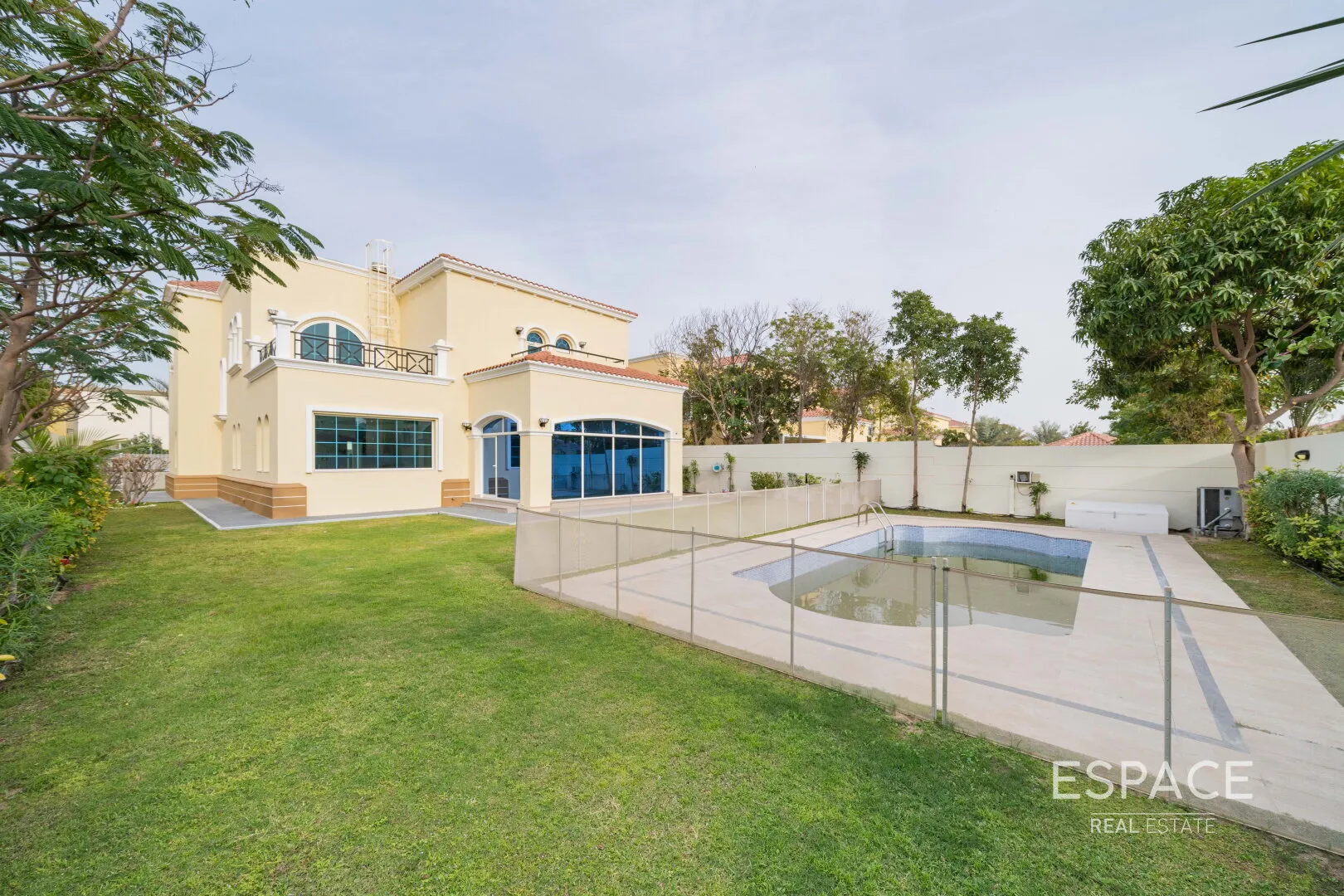 single static gallery